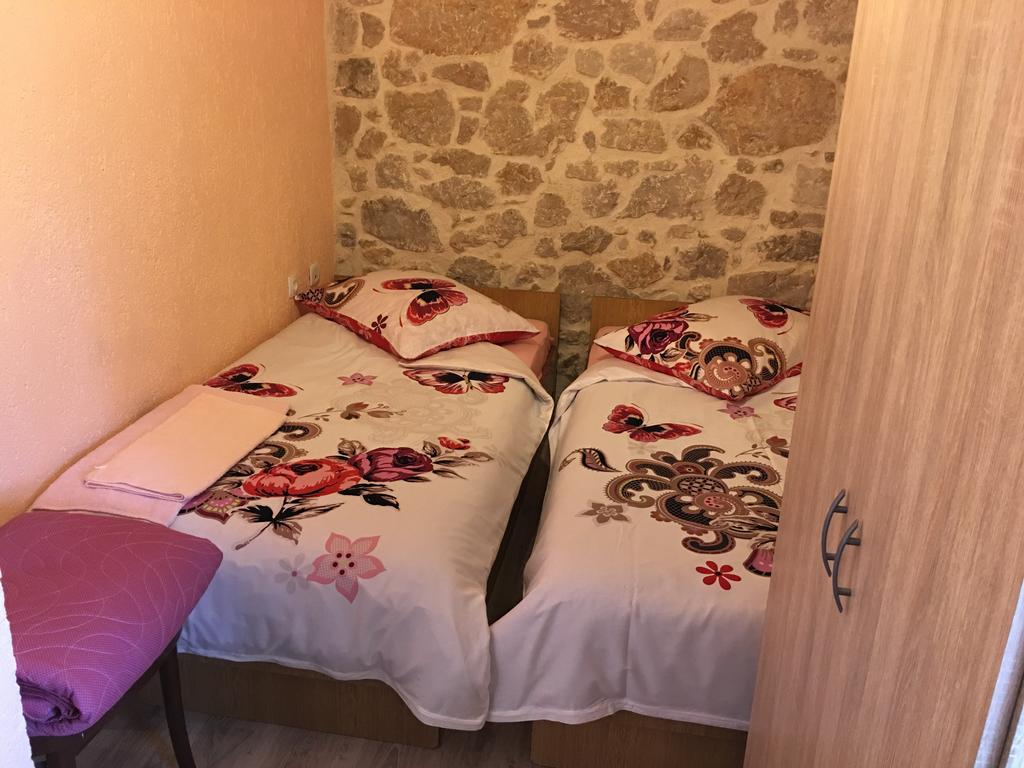 Holiday Home Rasopas Малинська Екстер'єр фото