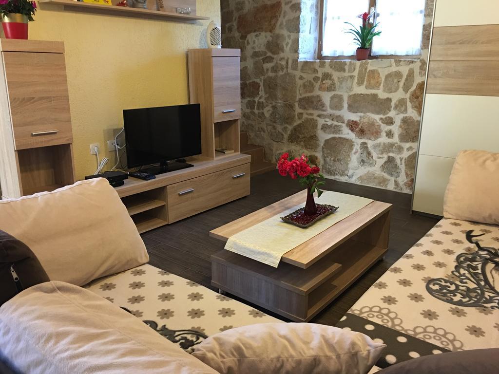 Holiday Home Rasopas Малинська Екстер'єр фото